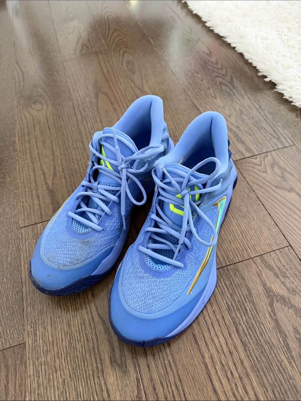 Nike basketball sneakers Giannis size 11.5, worn a few times - Picture 2 of 4